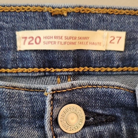 Levi's 720 Women's 28x30 High Rise Dark Blue Skinny Jeans - Picture 7 of 10